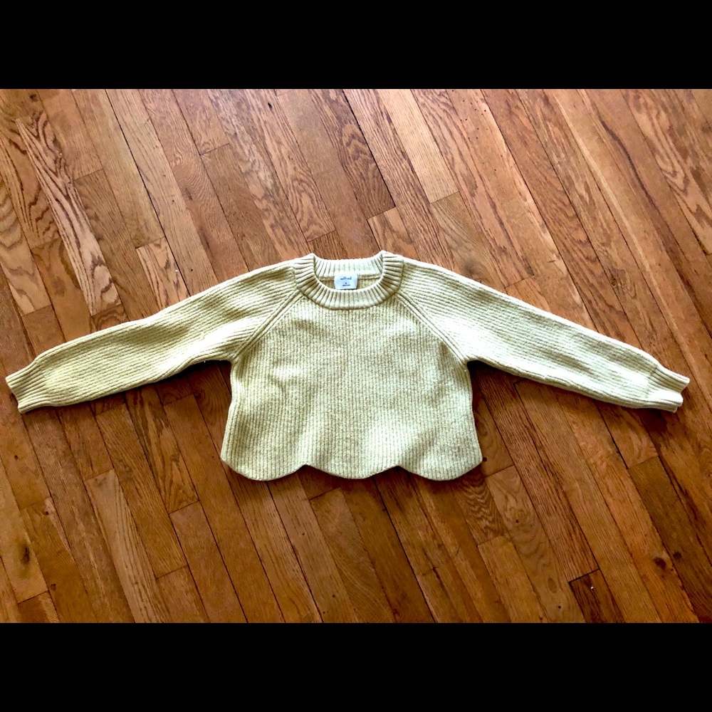 Aritzia cropped wool sweater